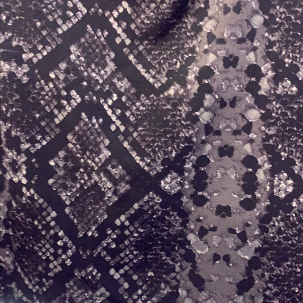 Leith (from Nordstrom) Snake Print Tank - XL - Picture 3 of 5